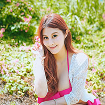 外用丰胸产品-月之韵美胸精华